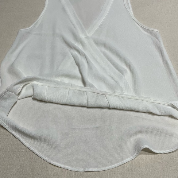 White Surplice Draped V-Neck Tank Nordstrom Lush - Picture 5 of 8